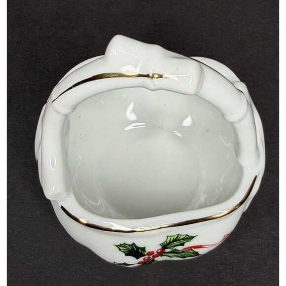 Vintage Lefton China Hand Painted Holly and Berries Trinket Basket w/ Gold Trim - Picture 5 of 6